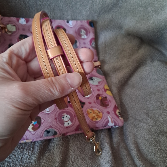 RARE Disney Parks Dooney & Bourke Pink Dog Clutch - Picture 3 of 11
